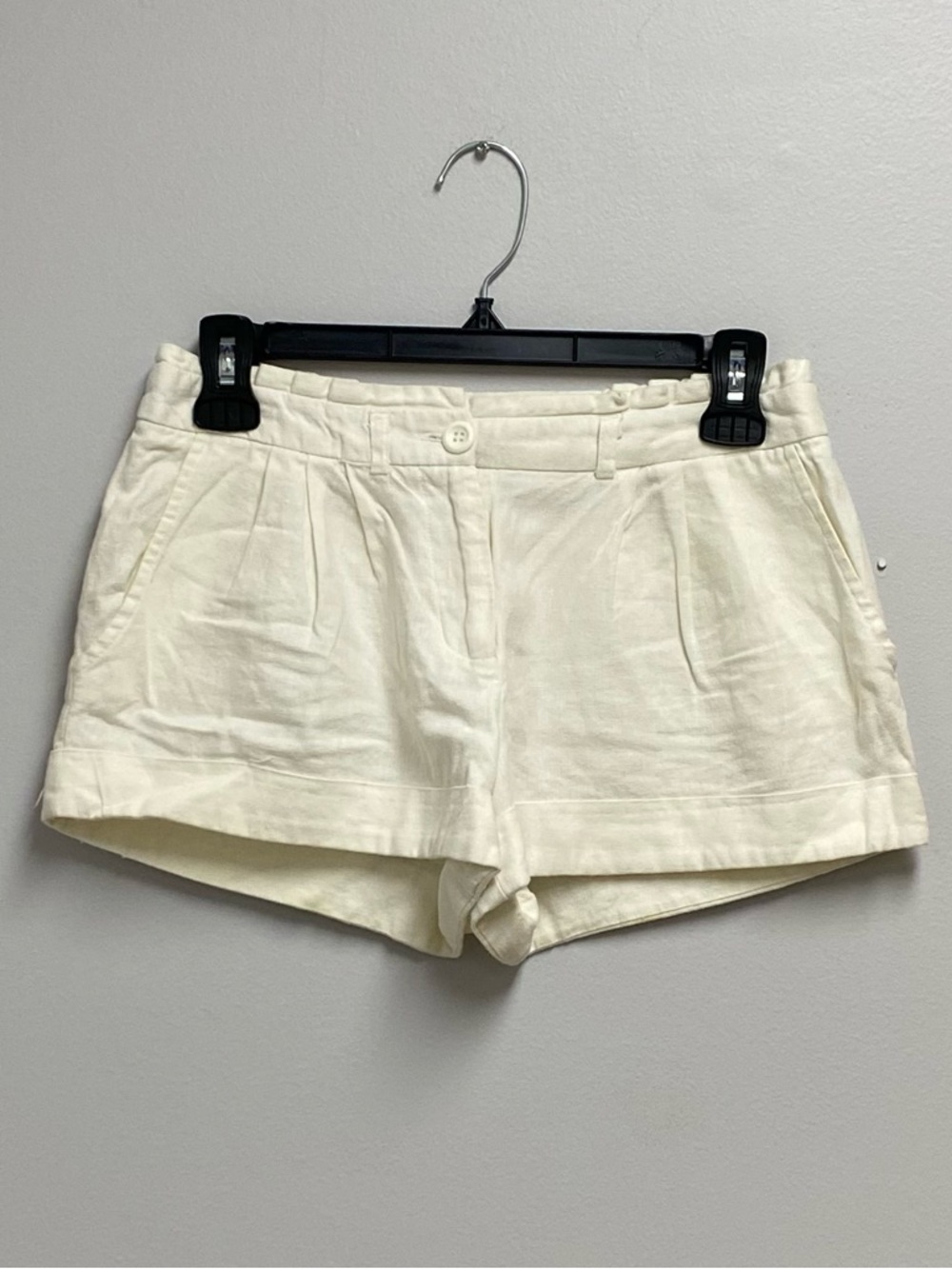 Women’s Cream Linen Blend from HAVE Shorts size small